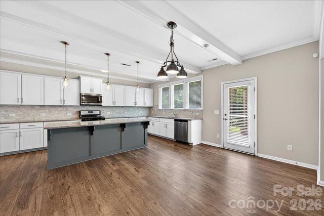 2053 Pine Siskin Court, Fort Mill, SC 29707