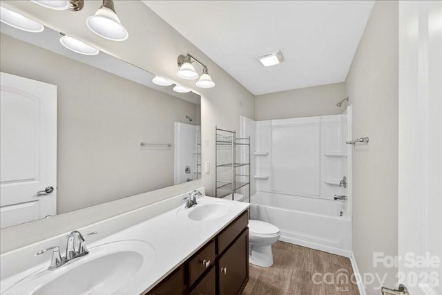 2053 Pine Siskin Court, Fort Mill, SC 29707