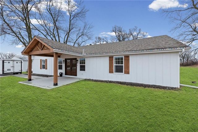 17391 State Route 371 Highway, Faucett, MO 64448