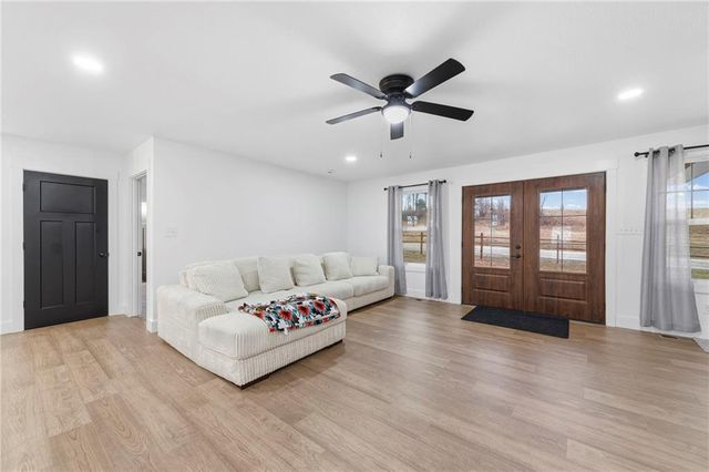 17391 State Route 371 Highway, Faucett, MO 64448