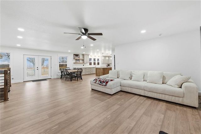 17391 State Route 371 Highway, Faucett, MO 64448