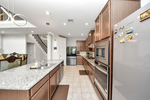 1935 Heather Canyon Drive, Houston, TX 77089