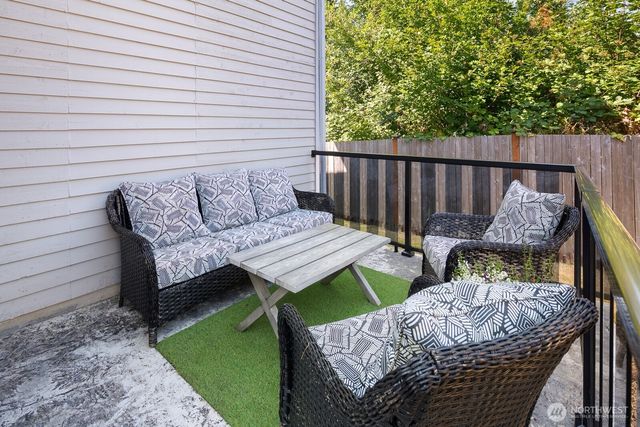 327 140th Street SW, Everett, WA 98208