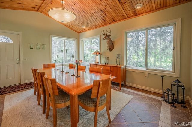 5948 Chestnut Road, Newfane, NY 14108