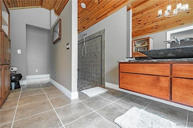 5948 Chestnut Road, Newfane, NY 14108