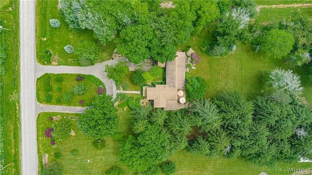 5948 Chestnut Road, Newfane, NY 14108