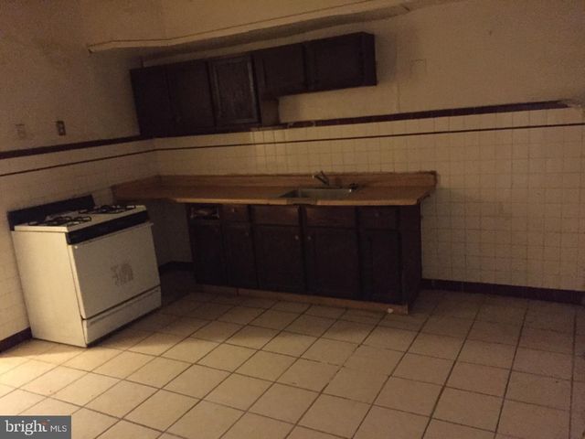 4076 E ROOSEVELT BLVD, Philadelphia, PA 19124