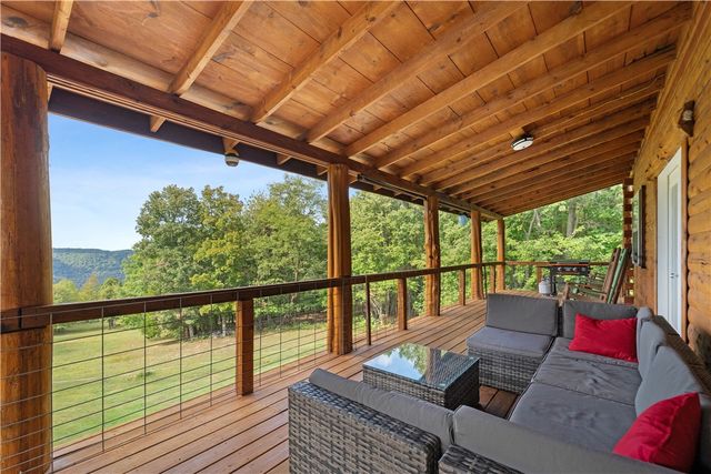 2257 NC 8800, Jasper, AR 72641