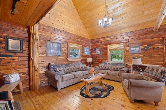 2257 NC 8800, Jasper, AR 72641