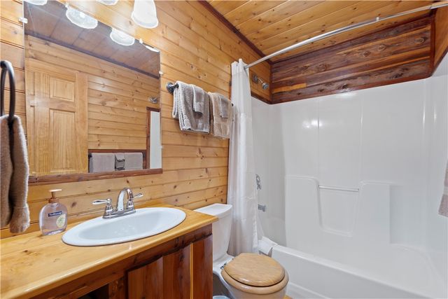 2257 NC 8800, Jasper, AR 72641