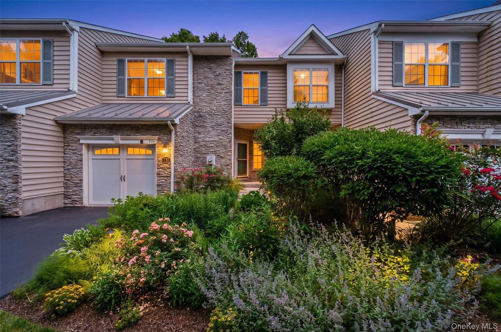 731 Huntington Drive, Fishkill, NY 12524