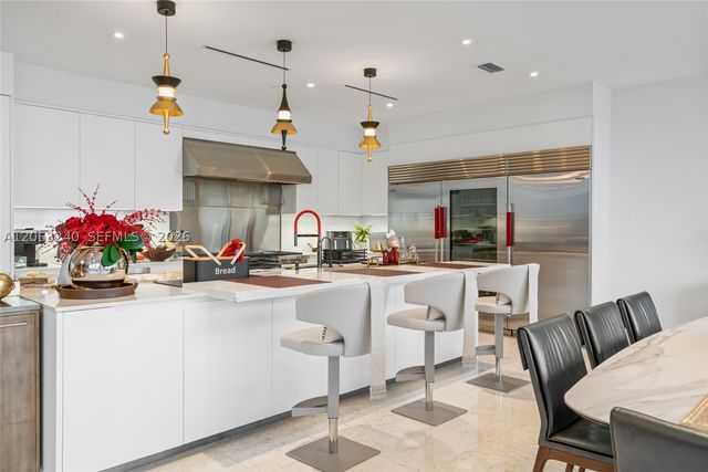 3581 E Glencoe St 505, Miami, FL 33133