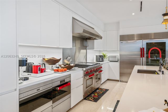 3581 E Glencoe St 505, Miami, FL 33133