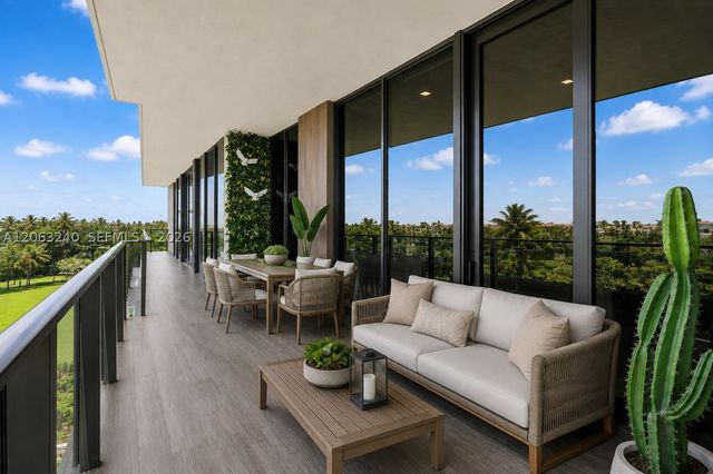 3581 E Glencoe St 505, Miami, FL 33133