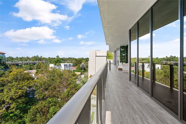 3581 E Glencoe St 505, Miami, FL 33133