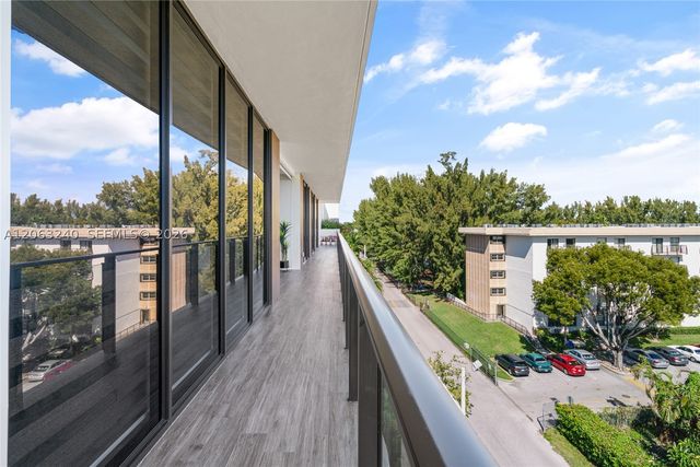 3581 E Glencoe St 505, Miami, FL 33133