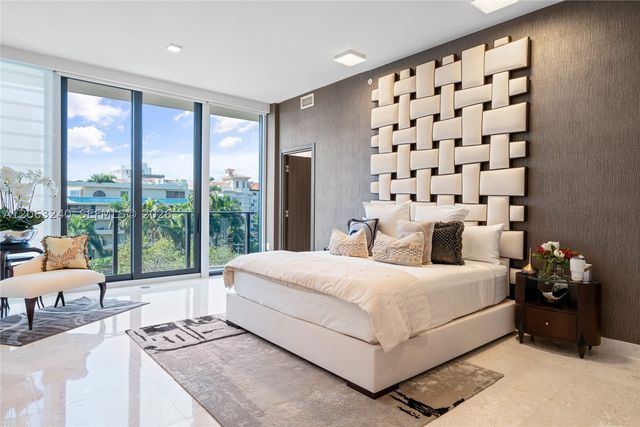 3581 E Glencoe St 505, Miami, FL 33133