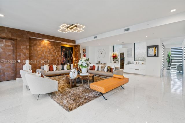 3581 E Glencoe St 505, Miami, FL 33133