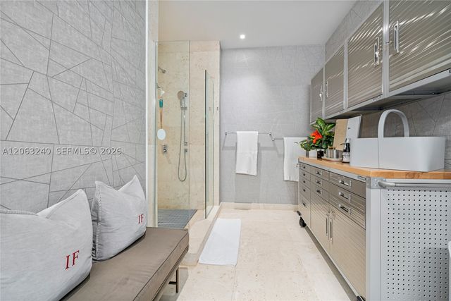 3581 E Glencoe St 505, Miami, FL 33133