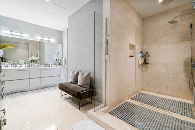 3581 E Glencoe St 505, Miami, FL 33133