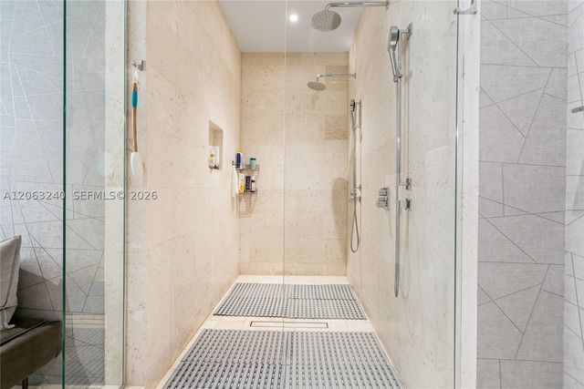 3581 E Glencoe St 505, Miami, FL 33133