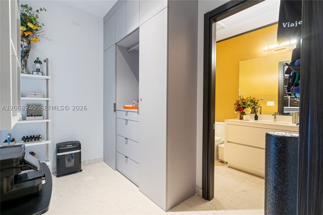 3581 E Glencoe St 505, Miami, FL 33133