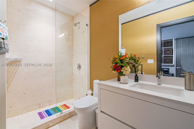 3581 E Glencoe St 505, Miami, FL 33133