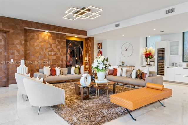 3581 E Glencoe St 505, Miami, FL 33133