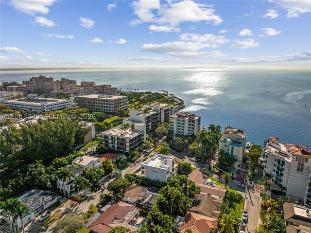 3581 E Glencoe St 505, Miami, FL 33133