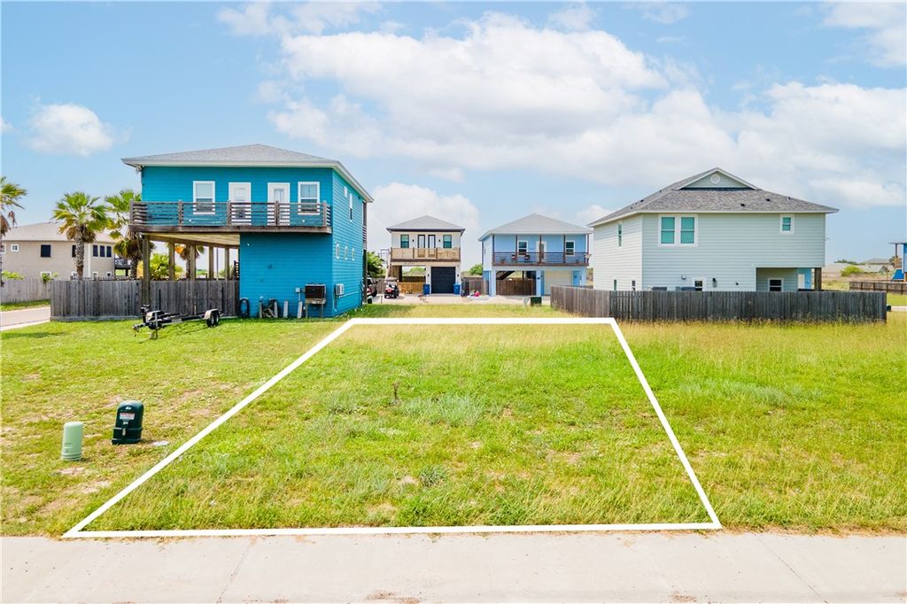 253 Port Arthur St, Port Aransas, TX 78373 — photo 2