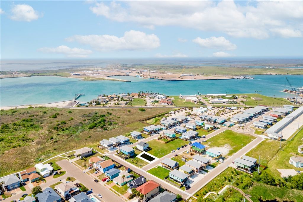 253 Port Arthur St, Port Aransas, TX 78373 — photo 3