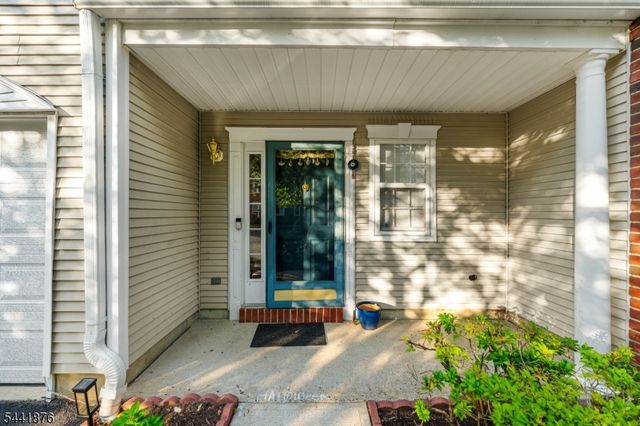 8 Henry Ct, Plainsboro Twp., NJ 08536
