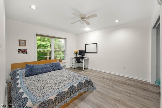 8 Henry Ct, Plainsboro Twp., NJ 08536
