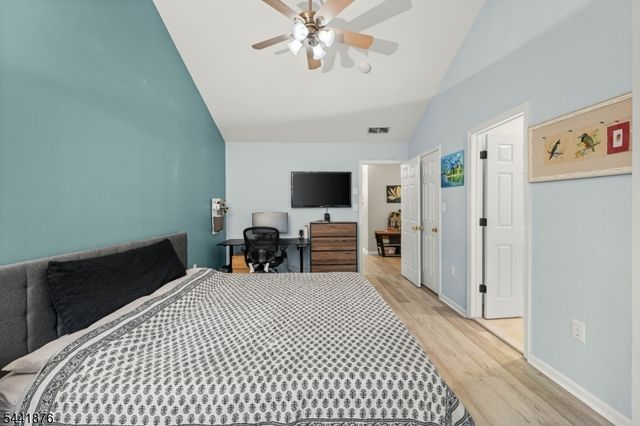 8 Henry Ct, Plainsboro Twp., NJ 08536