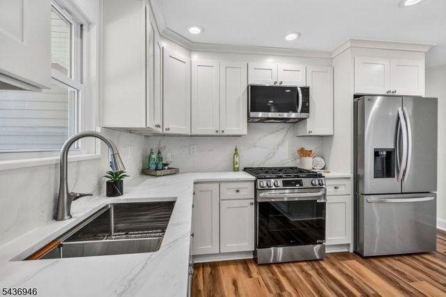 19 Springdale Rd, South Brunswick Twp., NJ 08824