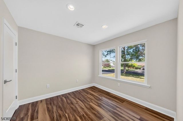 19 Springdale Rd, South Brunswick Twp., NJ 08824