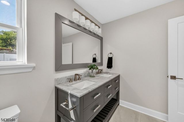 19 Springdale Rd, South Brunswick Twp., NJ 08824