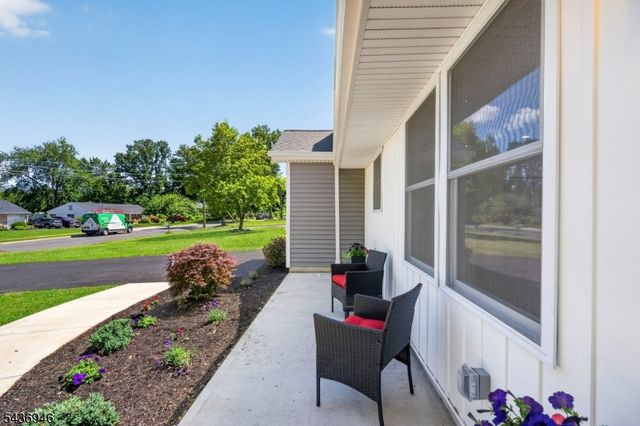 19 Springdale Rd, South Brunswick Twp., NJ 08824