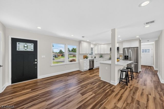 19 Springdale Rd, South Brunswick Twp., NJ 08824