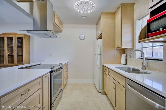 4826 Vilabella Drive, Sebring, FL 33872