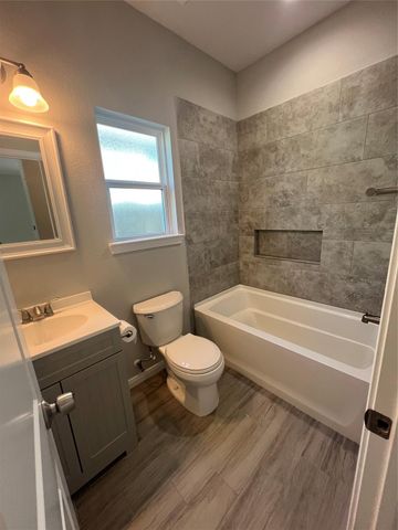 833 Omeara, Montgomery, TX 77316