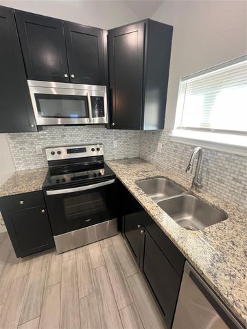 833 Omeara, Montgomery, TX 77316
