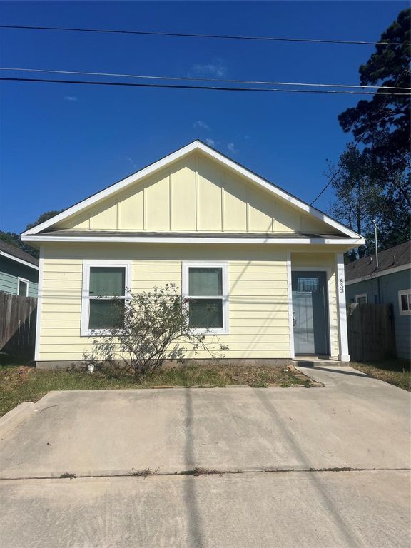 833 Omeara, Montgomery, TX 77316