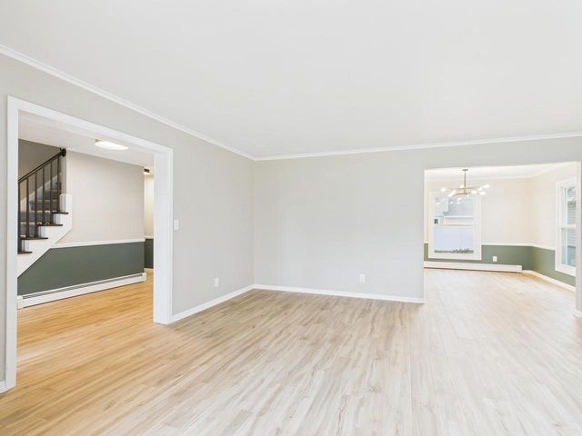 1316 MONTCLAIRE COURT, Appleton, WI 54915