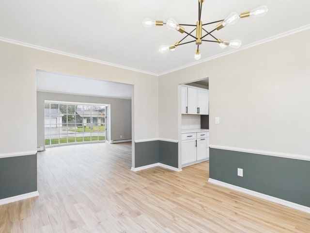 1316 MONTCLAIRE COURT, Appleton, WI 54915