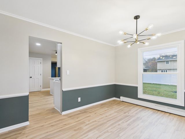 1316 MONTCLAIRE COURT, Appleton, WI 54915