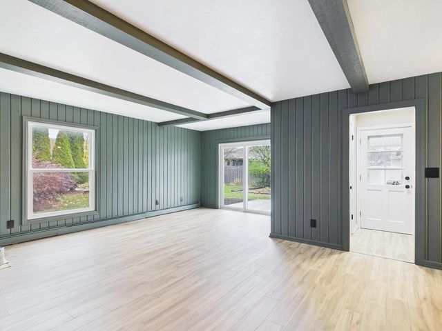 1316 MONTCLAIRE COURT, Appleton, WI 54915