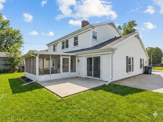 1316 MONTCLAIRE COURT, Appleton, WI 54915