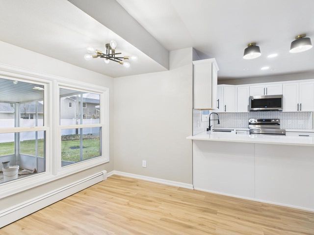 1316 MONTCLAIRE COURT, Appleton, WI 54915