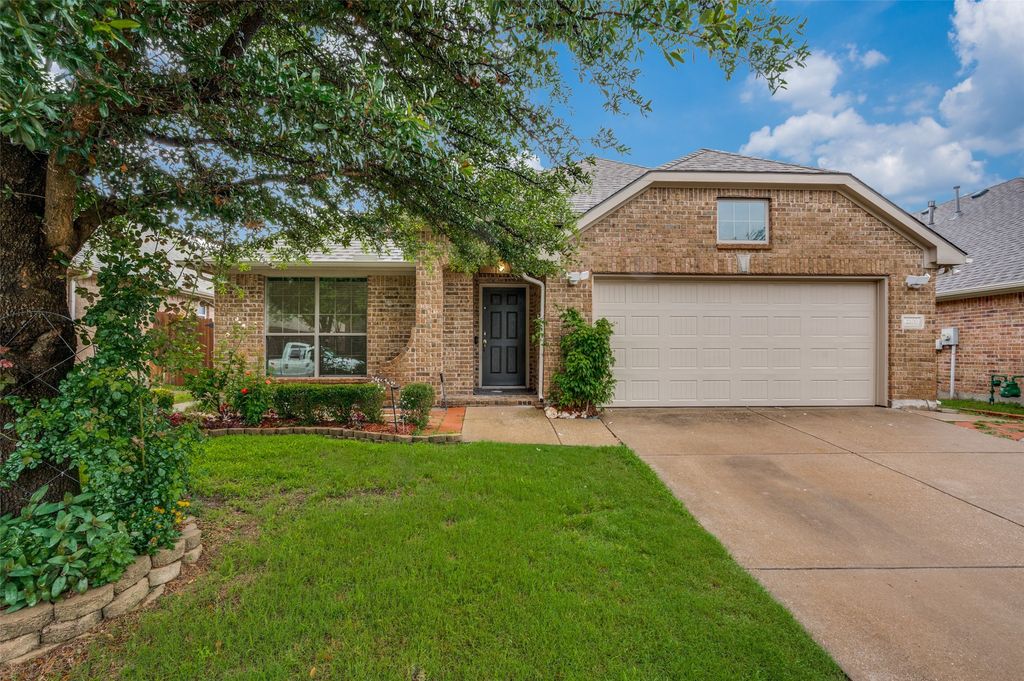 2100 Scott Creek Drive, Little Elm, TX 75068
